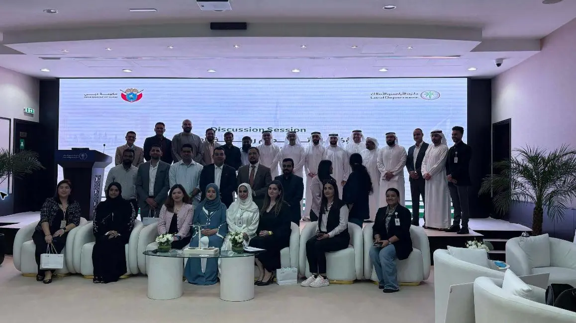 Participants together at the Dubai Land Department Stakeholder Solutions Workshop