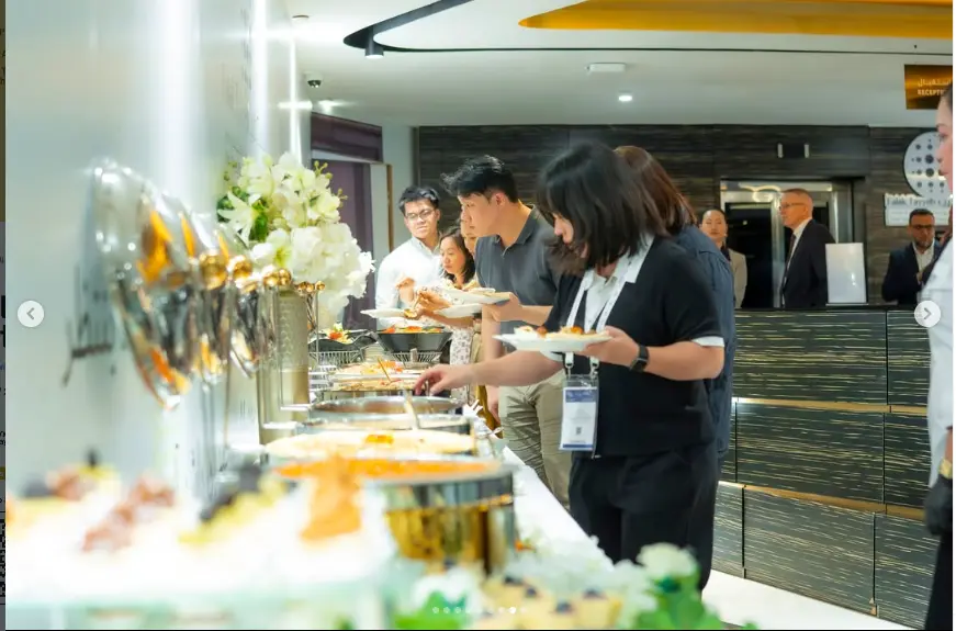 Korean startup delegation and partners gathering during the post-pitch dinner